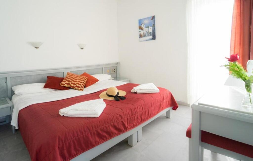 Futura Apartments Chrissi Akti Chania Exterior foto